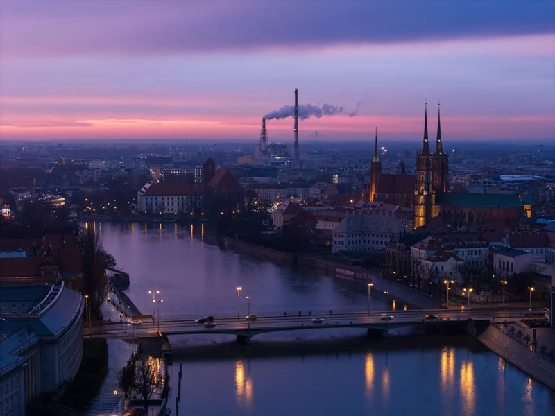 Ostrów Tumski i Odra o zachodzie słońca